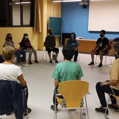 Meditación dirigida de Qi Gong en la Universidad de Barcelona, por el Prof. Yutian Cai. 2021.10.14.