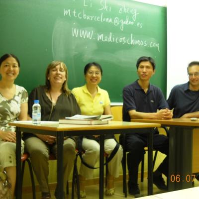 Clases de Medicina Tradicional China en la Universidad de Barcelona. 