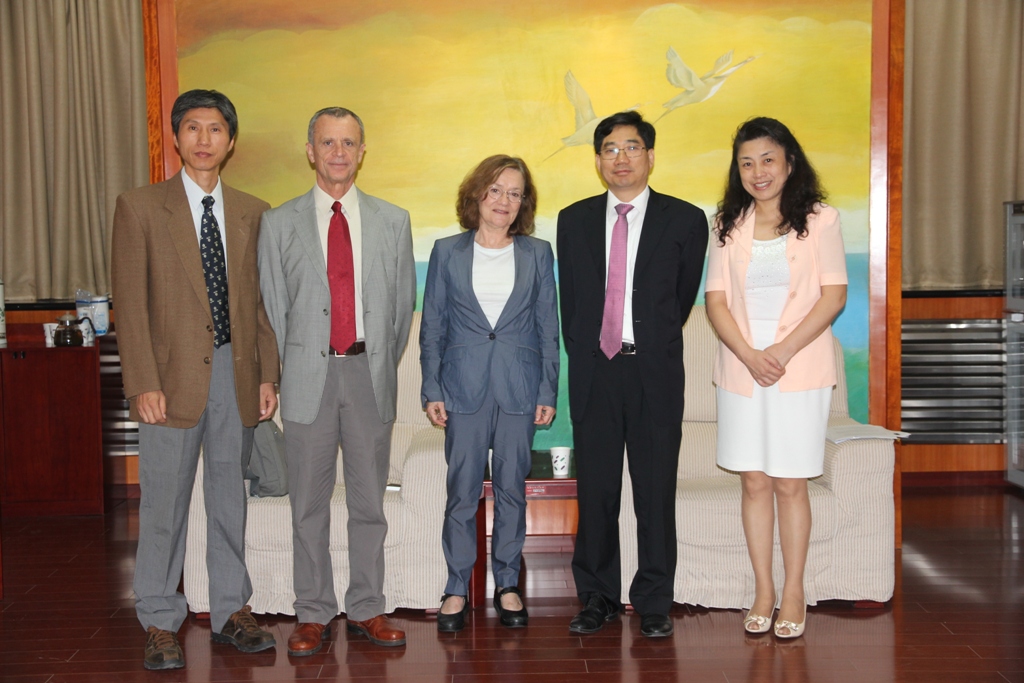 Un encuentro a nivel rectoral entre la Universidad de Barcelona y la Universidad de Medicina China de Beijing, Sep. de 2014.